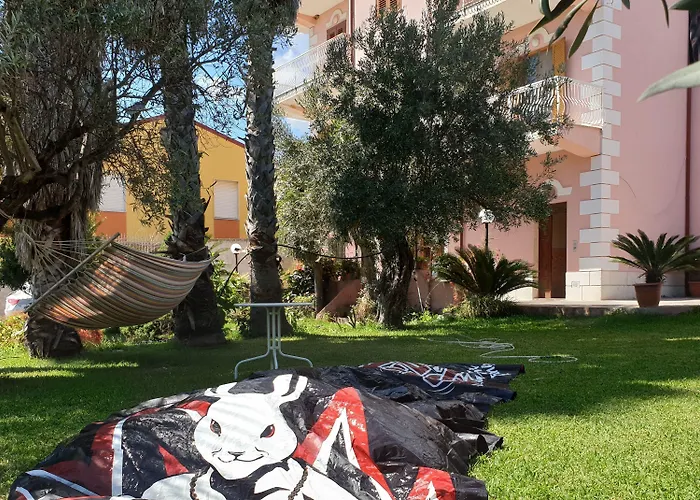 Alojamento de Acomodação e Pequeno-almoço Del Sole Gizzeria